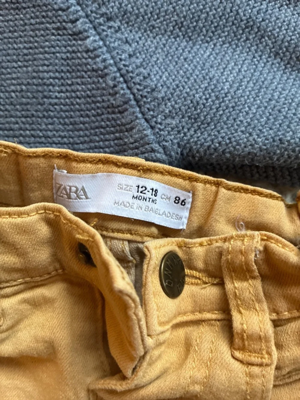 Zara Boys Sweater and Pants Size 12-18 Months